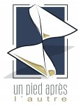 UN PIED APRES L'AUTRE
