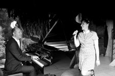 COURS DE CHANT MUSIQUES ACTUELLES - COURS DE PIANO - ARTCHANTÉ