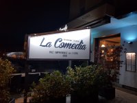LA COMEDIA