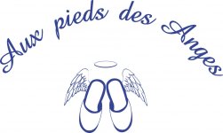 AUX PIEDS DES ANGES