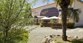 LA TABLE DES GOURMANDISES