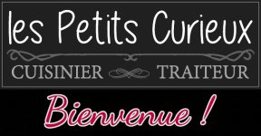 LES PETITS CURIEUX
