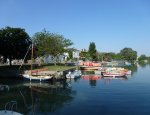 Photo LES CANOTIERS -LOCATION DE BATEAUX SANS PERMIS SUR LA CHARENTE